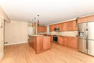 8801 Hart Dr, Racine, WI 53185 - Photo 15