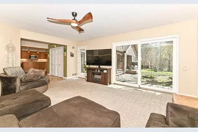 8801  Hart Dr, Racine, WI 53185 - Photo 7