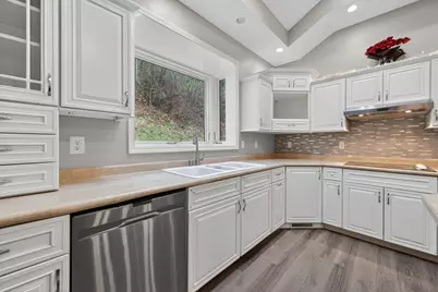 3630  Deerfield Pl, La Crosse, WI 54601 - Photo 5