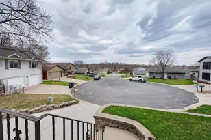 3630 Deerfield Pl, La Crosse, WI 54601 - Photo 3