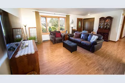 W254S6440  McGregor Ct, Vernon, WI 53189 - Photo 5