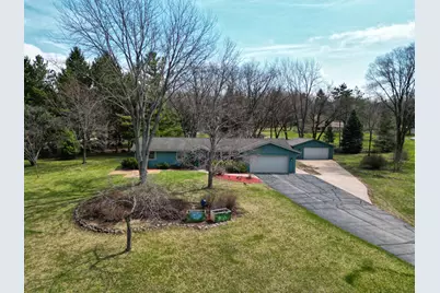 W254S6440  McGregor Ct, Vernon, WI 53189 - Photo 1