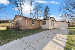 603 Meadowbrook Dr, West Bend, WI 53090 - Photo 37