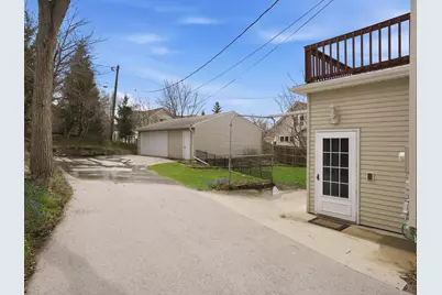 235  Monroe St, Sheboygan Falls, WI 53085 - Photo 27