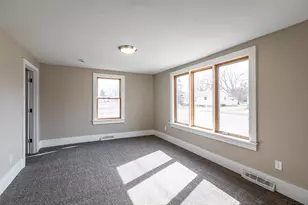 404 4th Ave, Onalaska, WI 54650 - Photo 9