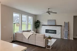 8312 85th Ave, Pleasant Prairie, WI 53158 - Photo 3