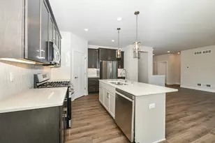 8302 85th Ave, Pleasant Prairie, WI 53158 - Photo 11