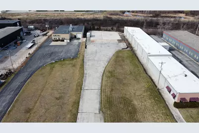 N57W13366  Carmen Ave, Menomonee Falls, WI 53051 - Photo 3