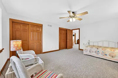 8623 S Country Club Dr, Franklin, WI 53132 - Photo 25