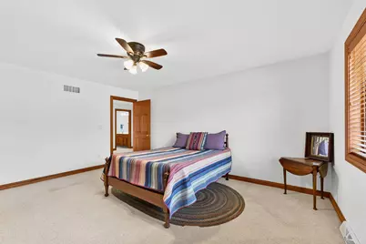 8623 S Country Club Dr, Franklin, WI 53132 - Photo 23