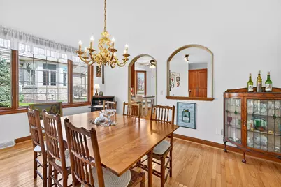 8623 S Country Club Dr, Franklin, WI 53132 - Photo 7