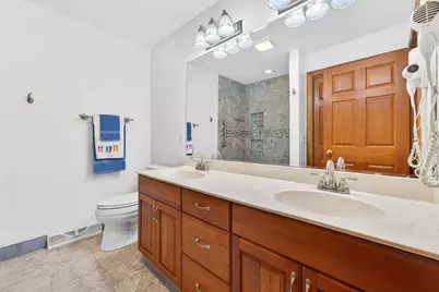 8623 S Country Club Dr, Franklin, WI 53132 - Photo 27