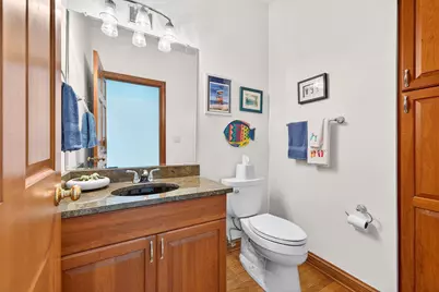 8623 S Country Club Dr, Franklin, WI 53132 - Photo 19