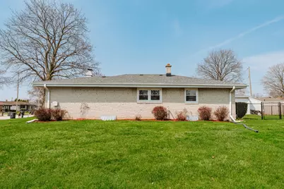 4386 S Honey Creek Dr, Greenfield, WI 53220 - Photo 37