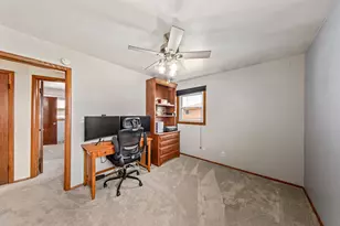 4386 S Honey Creek Dr, Greenfield, WI 53220 - Photo 15