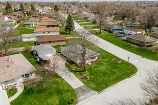 4386 S Honey Creek Dr, Greenfield, WI 53220 - Photo 43