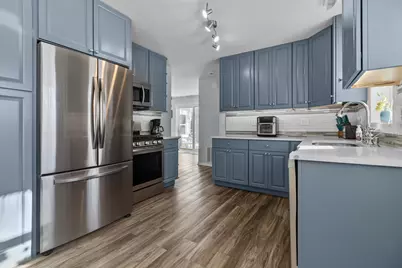 562  Gatewood Dr, Twin Lakes, WI 53181 - Photo 11