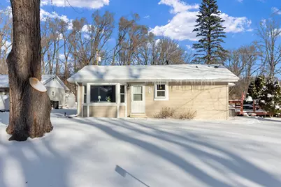 562  Gatewood Dr, Twin Lakes, WI 53181 - Photo 9