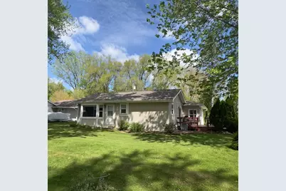562  Gatewood Dr, Twin Lakes, WI 53181 - Photo 5