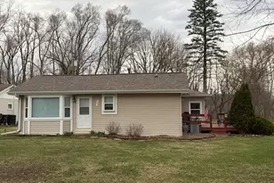 562 Gatewood Dr, Twin Lakes, WI 53181 - Photo 1