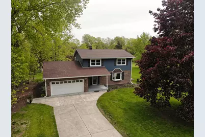 10234 N La Cresta Dr, Mequon, WI 53092 - Photo 19