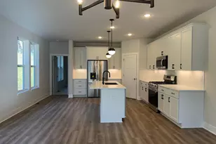 528 Kiddle Ln, Racine, WI 53182 - Photo 5