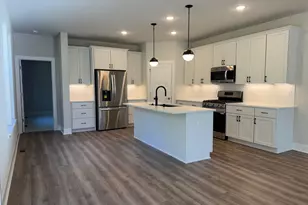 528 Kiddle Ln, Racine, WI 53182 - Photo 7