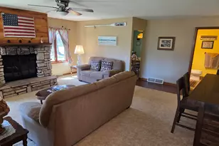 2817 Jones St, Delavan, WI 53115 - Photo 9