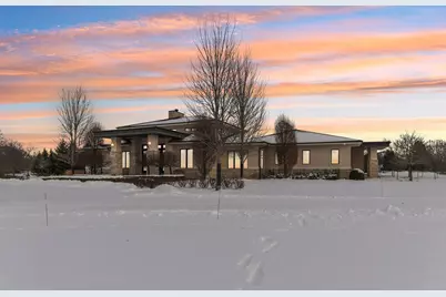 14  White Tail Ln, Oconomowoc Lake, WI 53066 - Photo 1