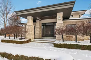 14 White Tail Ln, Oconomowoc Lake, WI 53066 - Photo 3