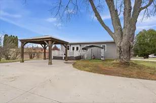 795 S Main St, Saukville, WI 53080 - Photo 39