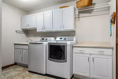 308  Grant St, Holmen, WI 54636 - Photo 17