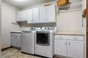 308 Grant St, Holmen, WI 54636 - Photo 17