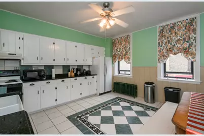 406 S 3rd St, Watertown, WI 53094 - Photo 7