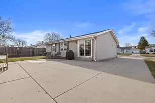 5804 69th St, Kenosha, WI 53142 - Photo 31