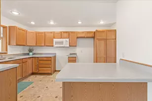 17614 Interland Ave, Adrian, WI 54660 - Photo 7