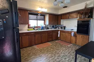 1854 Jupiter Ave, Racine, WI 53404 - Photo 5