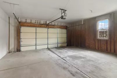 439  Clover St, Elkhorn, WI 53121 - Photo 19