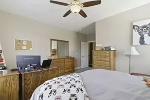 W47N863 Bobolink Ave, Cedarburg, WI 53012 - Photo 17