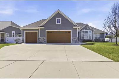 W47N863  Bobolink Ave, Cedarburg, WI 53012 - Photo 1