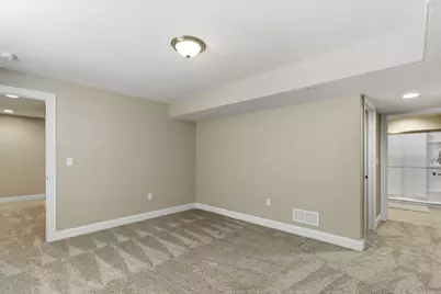 W47N863  Bobolink Ave, Cedarburg, WI 53012 - Photo 23