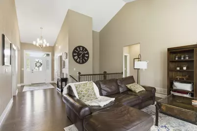 W47N863  Bobolink Ave, Cedarburg, WI 53012 - Photo 7