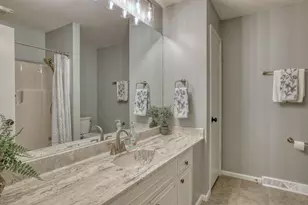 2324 W Cumberland Ct, Mequon, WI 53092 - Photo 19