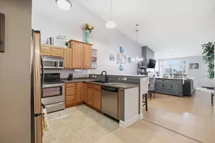 W206N16731 Blackberry Cir, Jackson, WI 53037 - Photo 11