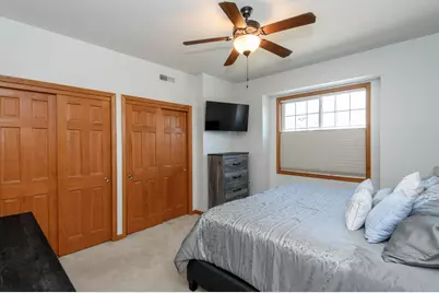 W397N5883  Autumn Woods Dr, Oconomowoc, WI 53066 - Photo 17