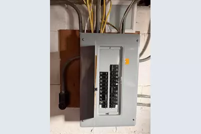 1000  Hayes Ave, Racine, WI 53405 - Photo 31