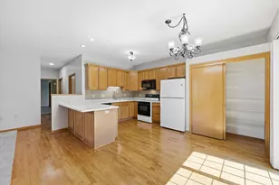 811 Cheyenne Ave, Grafton, WI 53024 - Photo 13