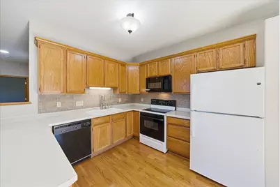 811  Cheyenne Ave #G, Grafton, WI 53024 - Photo 9