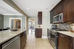 2230 E Bradford Ave, Milwaukee, WI 53211 - Photo 21