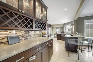 2230 E Bradford Ave, Milwaukee, WI 53211 - Photo 23